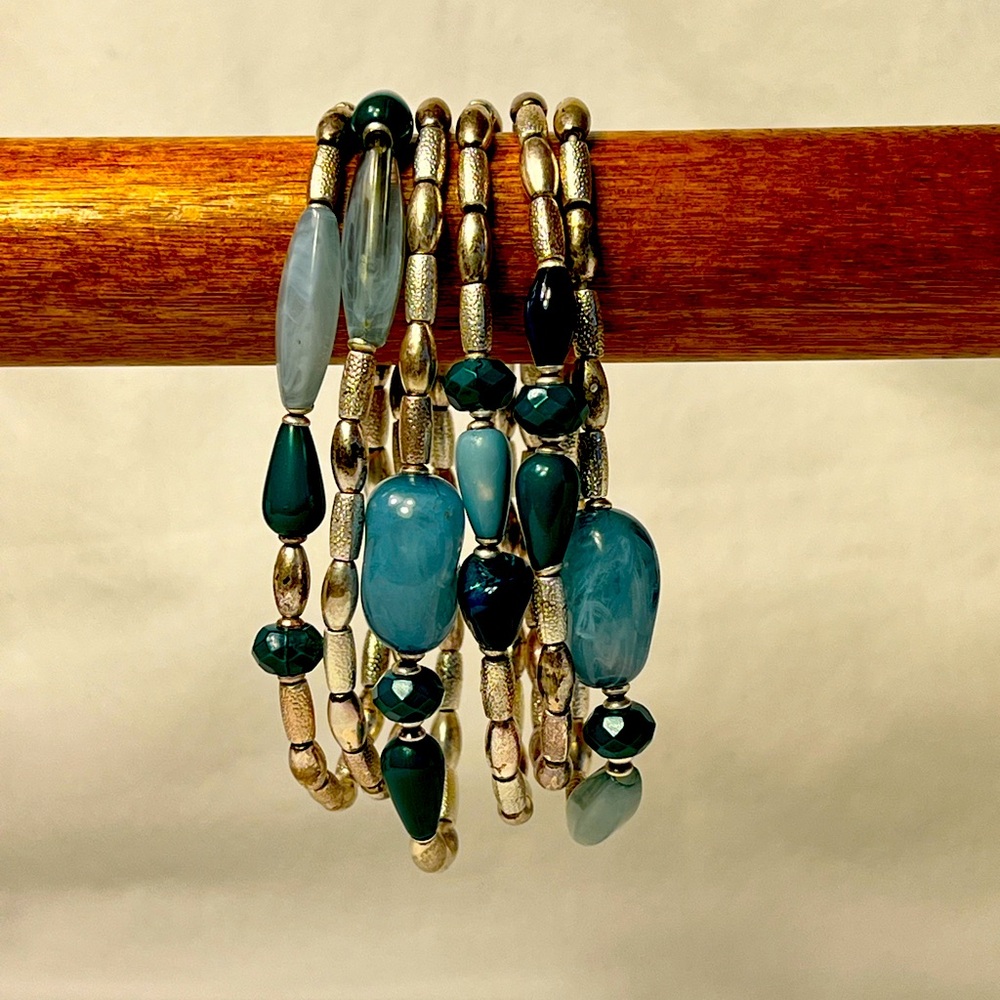 Bracelet bundle - Pretty turquoise stones on stretchy silver band